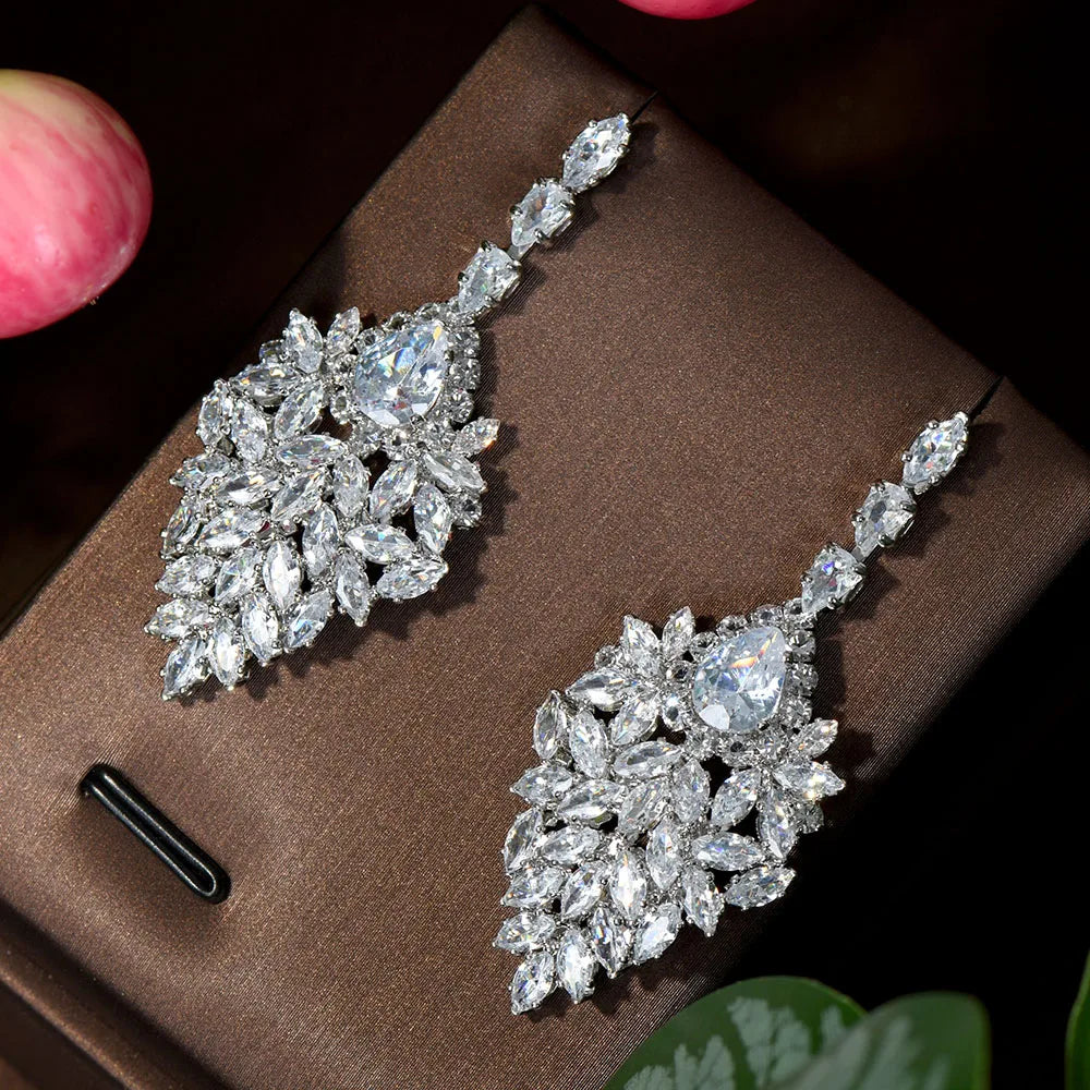 HIBRIDE Lady's Fashion Long Crystal Drop Earrings AAA Cubic Zirconia Statement Earring for Women Weeding Jewelry E-617