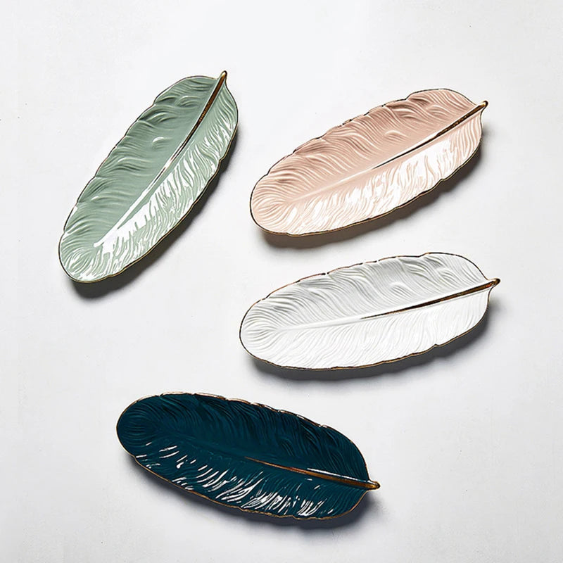 Nordic Ceramic Cake Snacks Bread Plate Leaf Shape Dim Sum Serving Tray With Golden Rim Jewelry Storage Plate Restaurant Decor