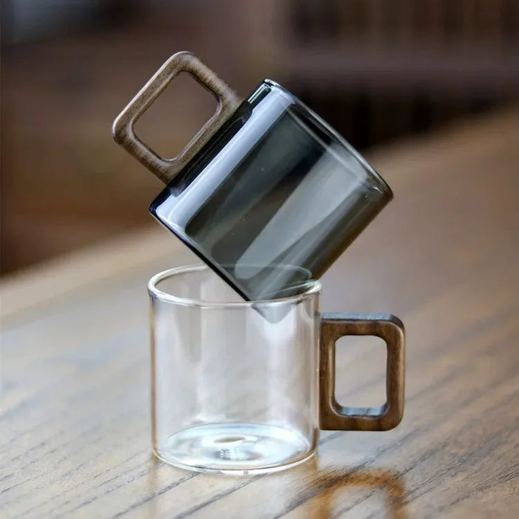Best Selling Products 2025 Clear Glasses Eco Friendly BPA Free Heat Resistant Handmade Small Glass Tea Cup Mug With Wood Handle