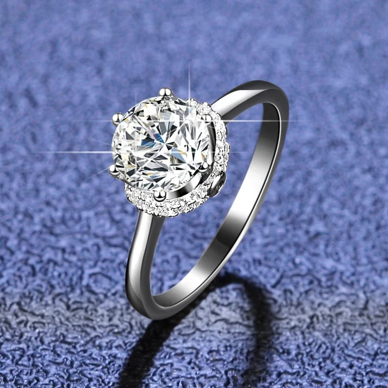 Factory Priced Excellent Cut 0.5ct-3ct Moissanite Engagement Wedding Diamond Rings in White Color DVVS Various Sizes