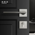 High Standard American-Style Interior Hotel Wooden Door with Silvery Lever Door Handle Made of Zinc Alloy
