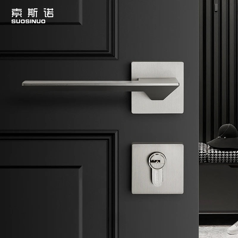 High Standard American-Style Interior Hotel Wooden Door with Silvery Lever Door Handle Made of Zinc Alloy