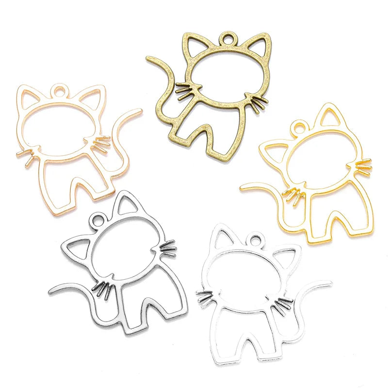 2.7CM Mini Filigree Cartoon Cat Charms Pendants Plain Zinc Alloy Ornaments for DIY Earring Bracelet Jewelry Findings