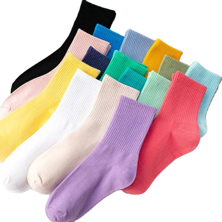 Wholesale Custom Design Women Solid Color Girls Student Comfortable  Fuzzy Skateboard Socks Women