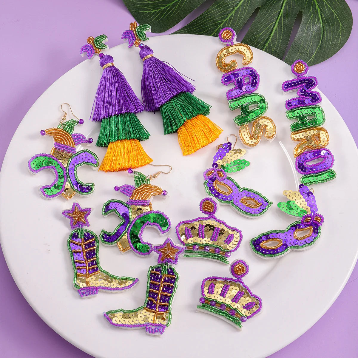 2024 New Arrivals Braided Rice Beads Letter Crown Dangle Earrings Seed Beaded Cosplay Party Jewelry