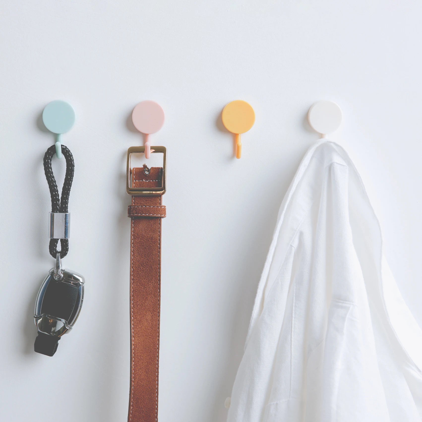 Hot Sale Self-Adhesive Coat Hooks Single Wall Display Rack for Jackets & Clothing
