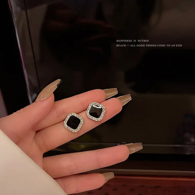 Sparkling Simple Square Gold Plated Rhinestone Stud Earrings Trendy Premium Daily Diamond Stud Earrings for Women
