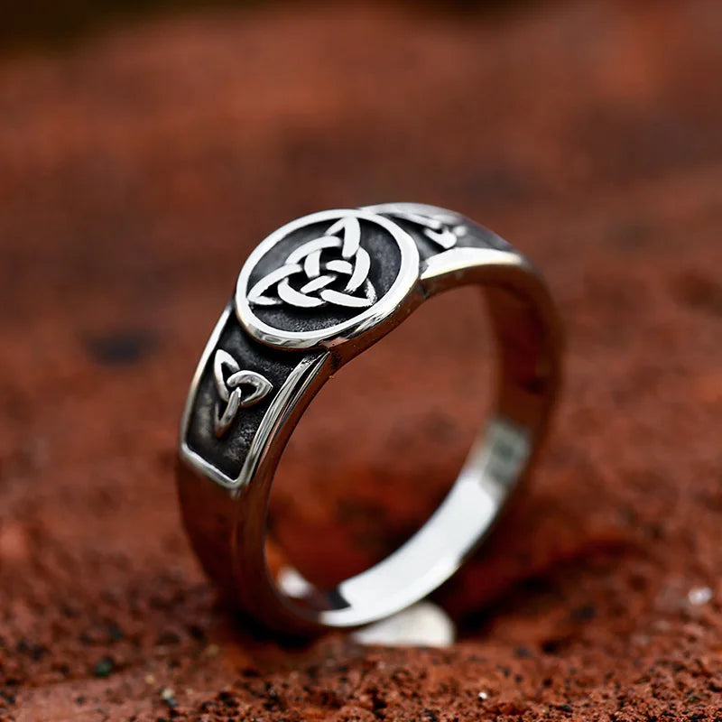 SS8-1077R New Creative Design Viking Valknut Celtic Odin Vegvisir Cross Ring Triangularn God Pattern Jewelry Wholesale Gift