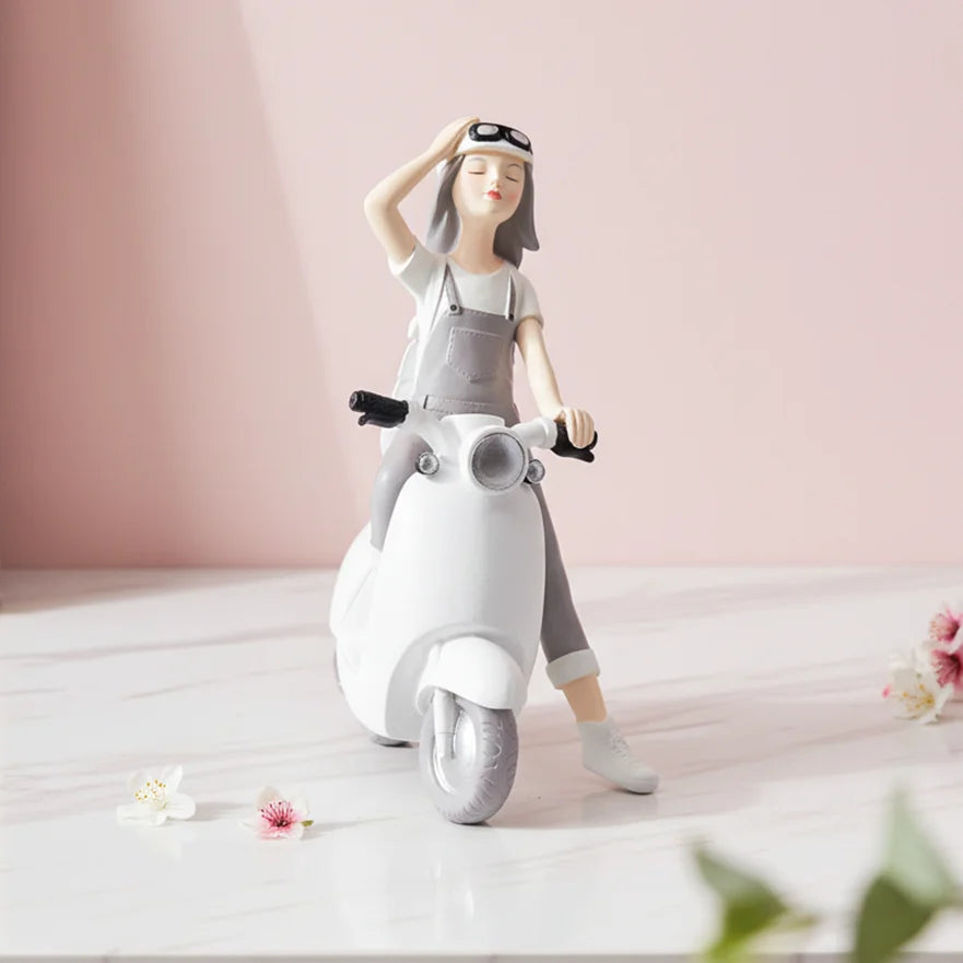 Professional Popular Modem Style Bedroom Decorations Resin Nordic Girls Figurine Room Decor