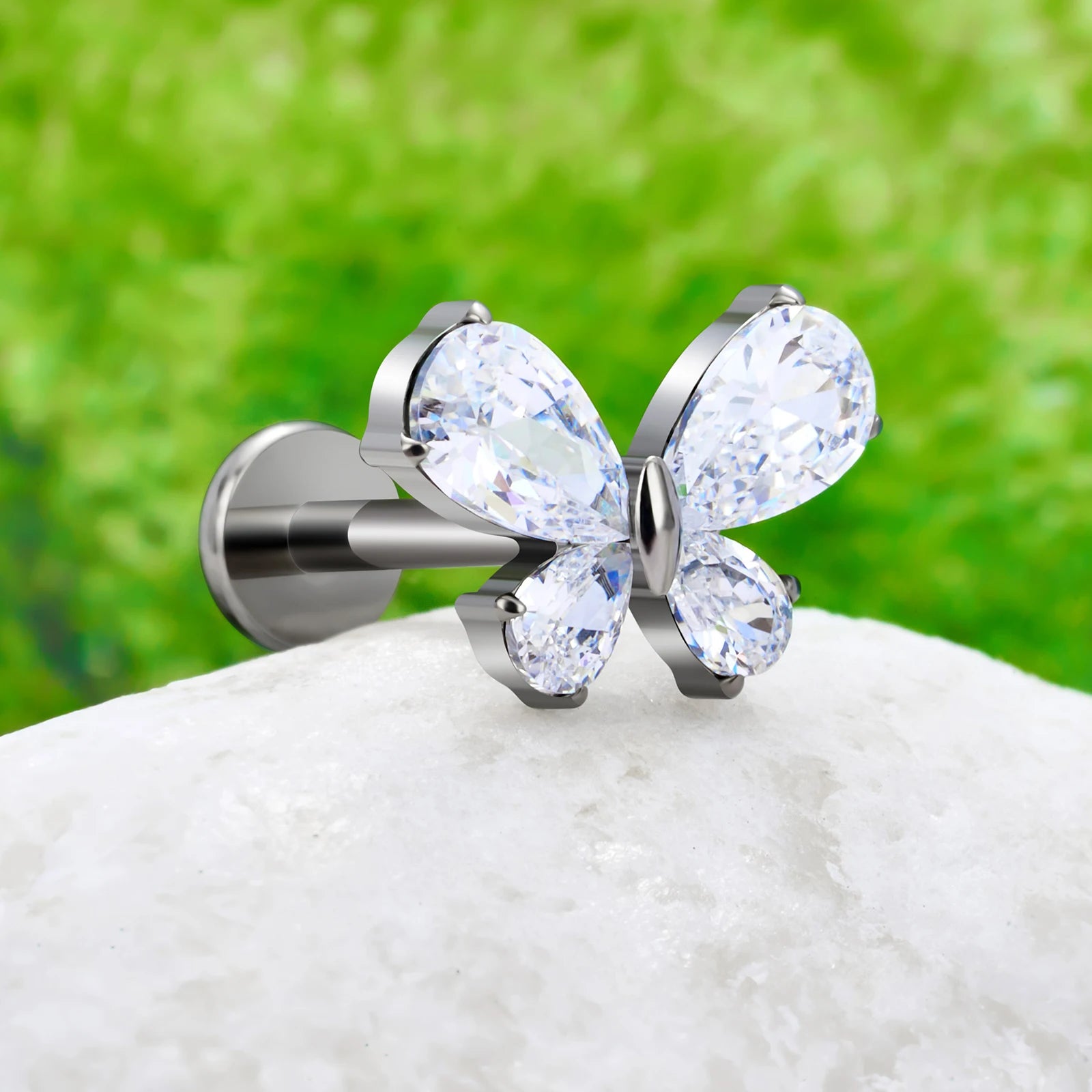Best Selling G23 Titanium Earring Zircon Internally Threaded Labret Body Jewelry Fashionable Piercing for Wedding Engagement