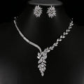 2022 New Arrival Crystal Wedding Jewelry Shiny Bridal Necklace Earrings Set Personality Asymmetrical Jewelry Set for Bride