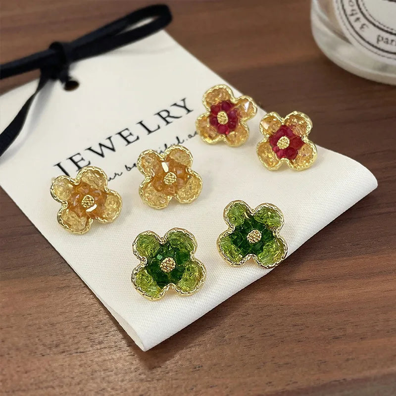 Female Luxury Crystal Zircon Stud Earrings Vintage Flowers Christmas Snowflakes Temperament Earrings Girl New Year Jewelry Gifts