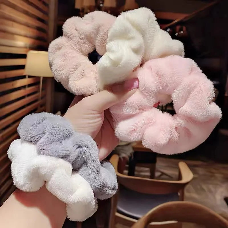 Wholesale New Arrival Fashion Flannel Women 14cm Large Soft Fluffy Hair Scrunchies Sweet Cute Hair Ties  Hair Accessories
