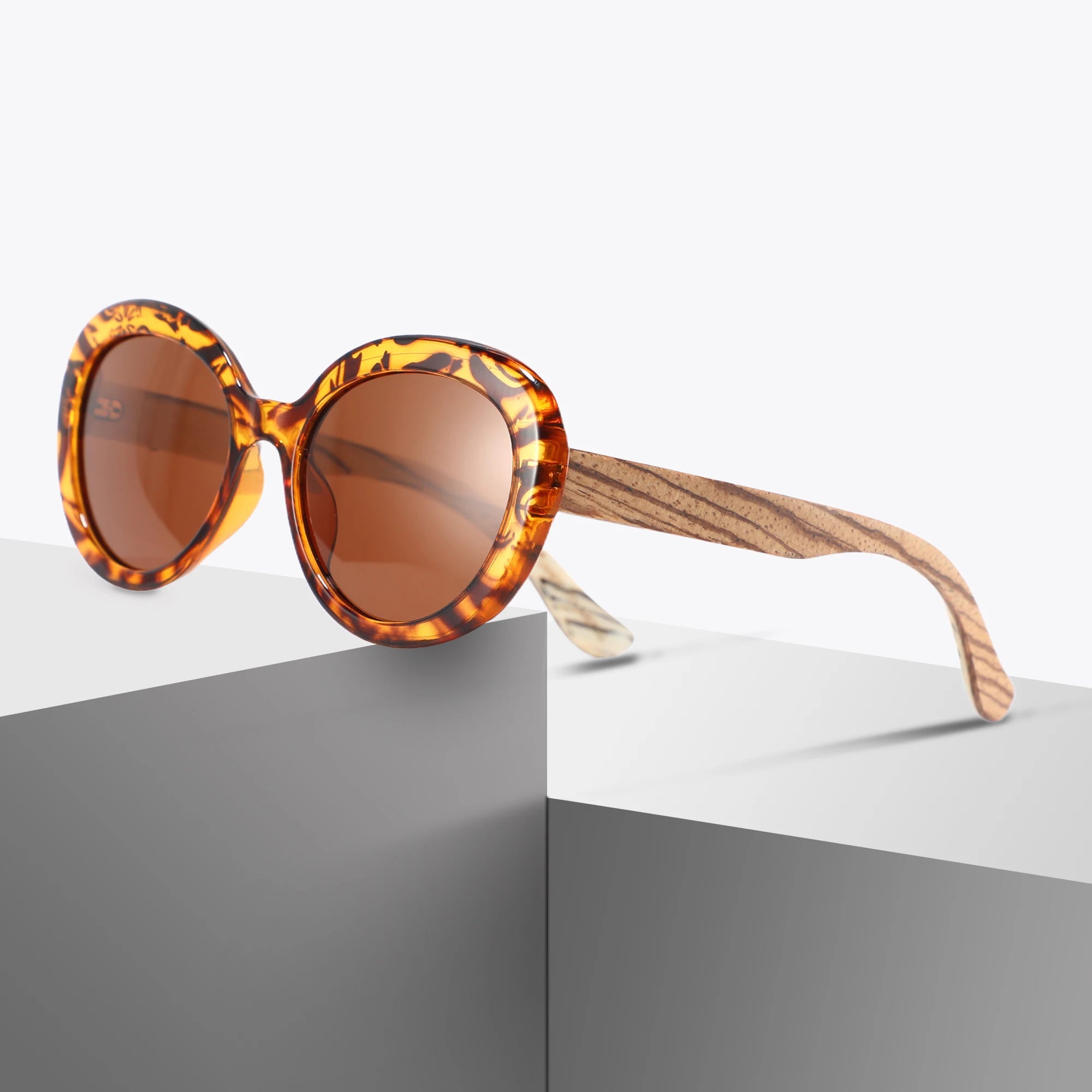 CONCHEN 2025 Designer Wood Bamboo Sunglasses New Oval Leopard Frame UV400 Polarized Men Sun Glasses