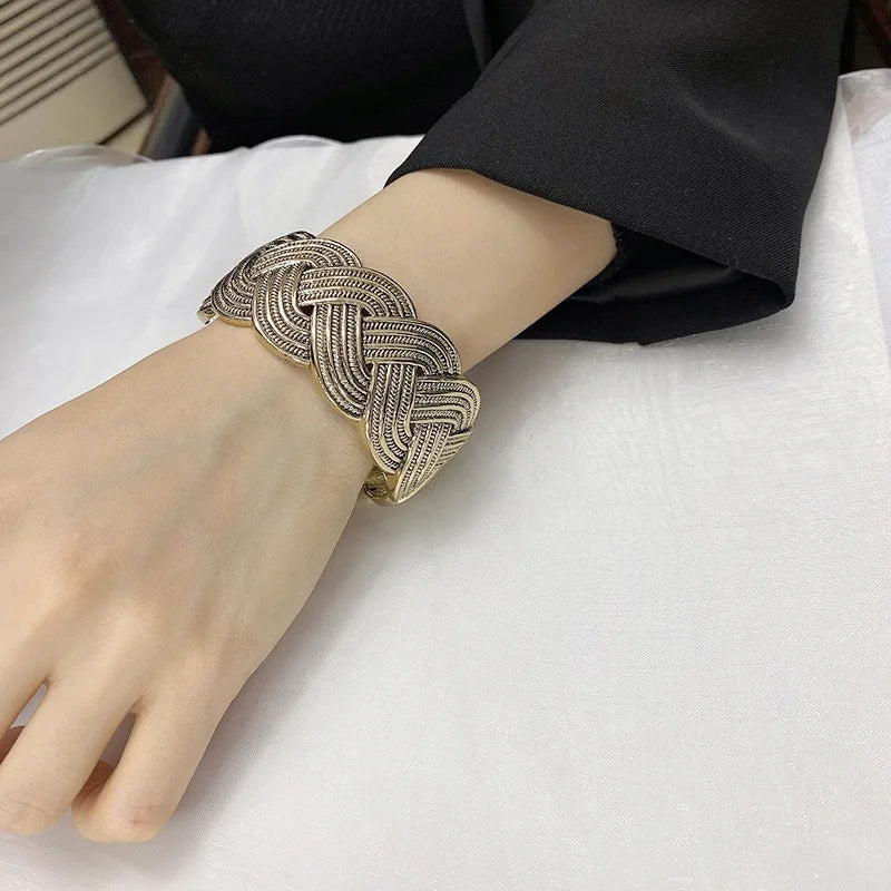 Elegant Oversize Gold-Plated Zinc Alloy Cuff Bracelet Big Bangle Braided Twist Jewelry Women's Party Fashionable