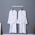 Wholesale Luxury Hotel White Cutpile Velvet Bathrobe Terry Cloth Spa Robe Unisex Luxury Hotel Bathrobes