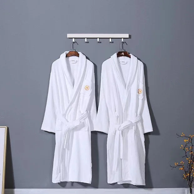 Wholesale Luxury Hotel White Cutpile Velvet Bathrobe Terry Cloth Spa Robe Unisex Luxury Hotel Bathrobes