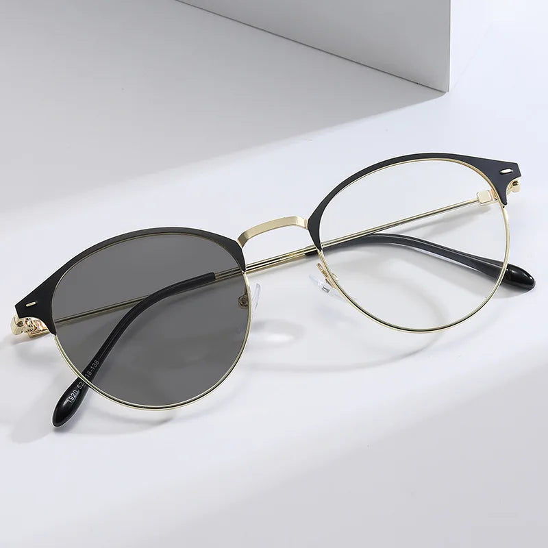 Metal Round Eyeglasses Frame Male Fashion Anti Blue Light Glasses Personalized Female Black Frame Photochromatic Glasses