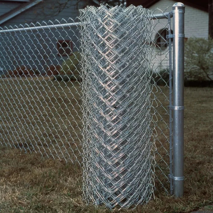 Factory Prices Hot Dipped Galvanized Chain Link Fence Wire Mesh Waterproof Plot Fencing Metal Fence Wire for Farm Highway Sport