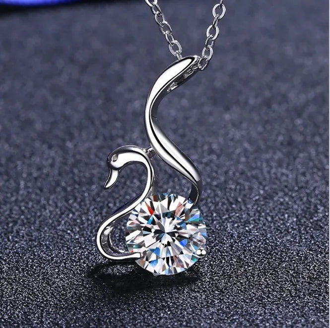 Wholesale 18K Platinum Plated Inlaid Diamond Geometric Necklace Glitter Iced Out Cubic Zirconia CZ Water Drop Delicate Necklace