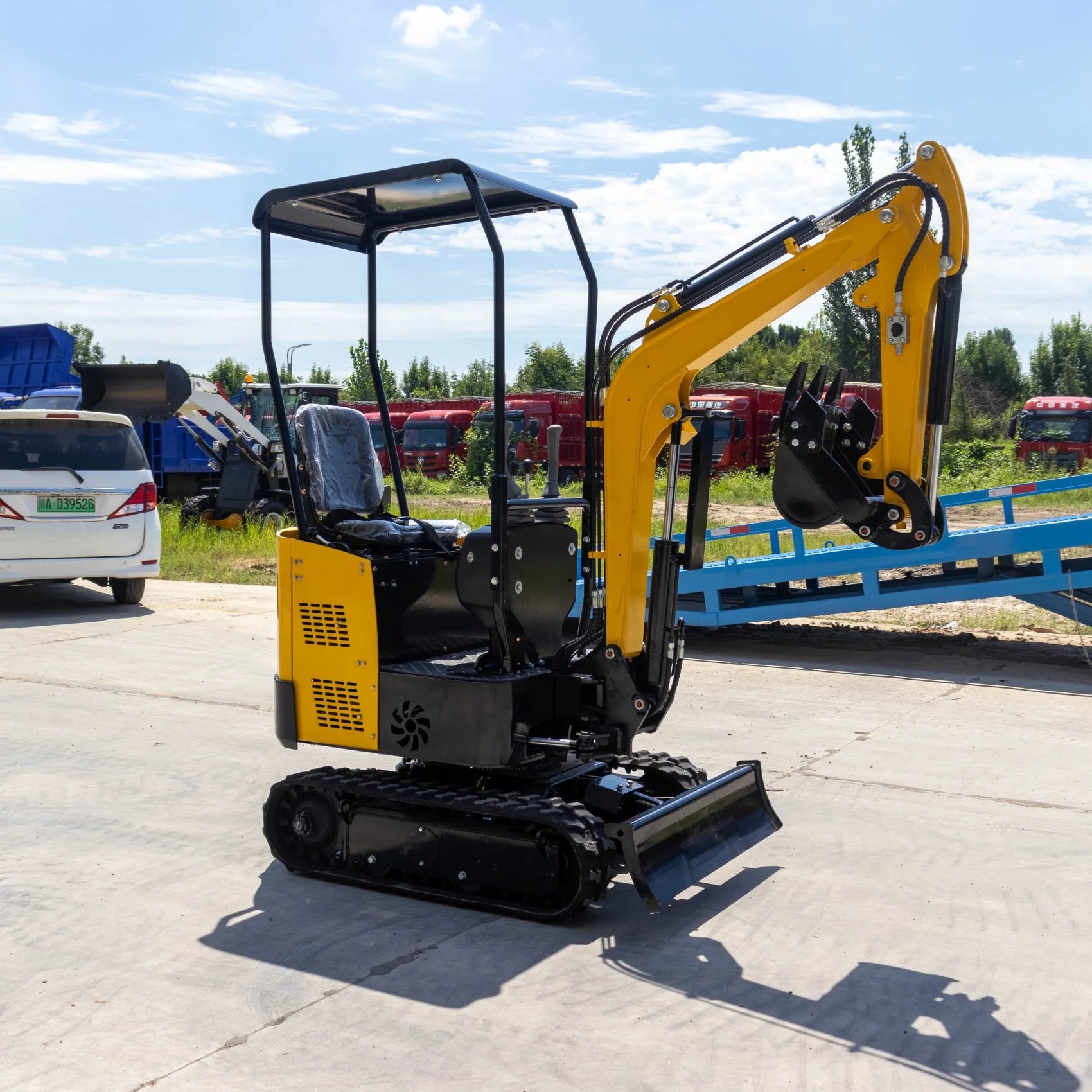 New Mini Excavator Prices 1000kg 1.8 Ton Excavators Small Digger Bagger Mini Excavator With CE EPA