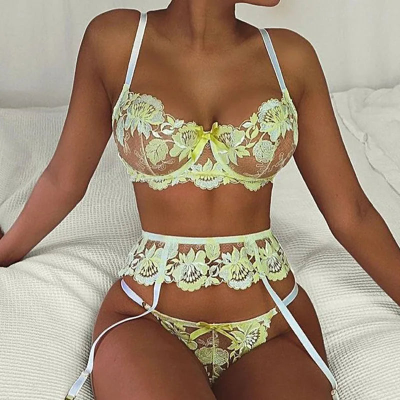 Wholesale Women Sexy Lingeries Erotic Seductive 3 Pc Set Lace See Through Underwear for Bridal Valentine Day