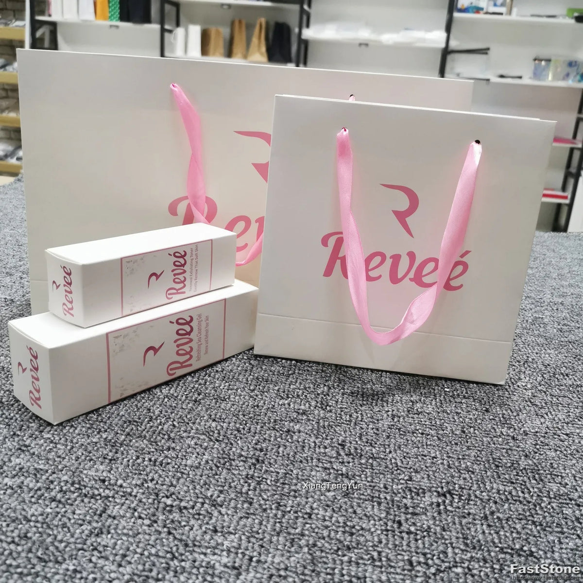 Wholesale High Quality Jewelry Gift Shopping Paper Bag With Logo for Clothes