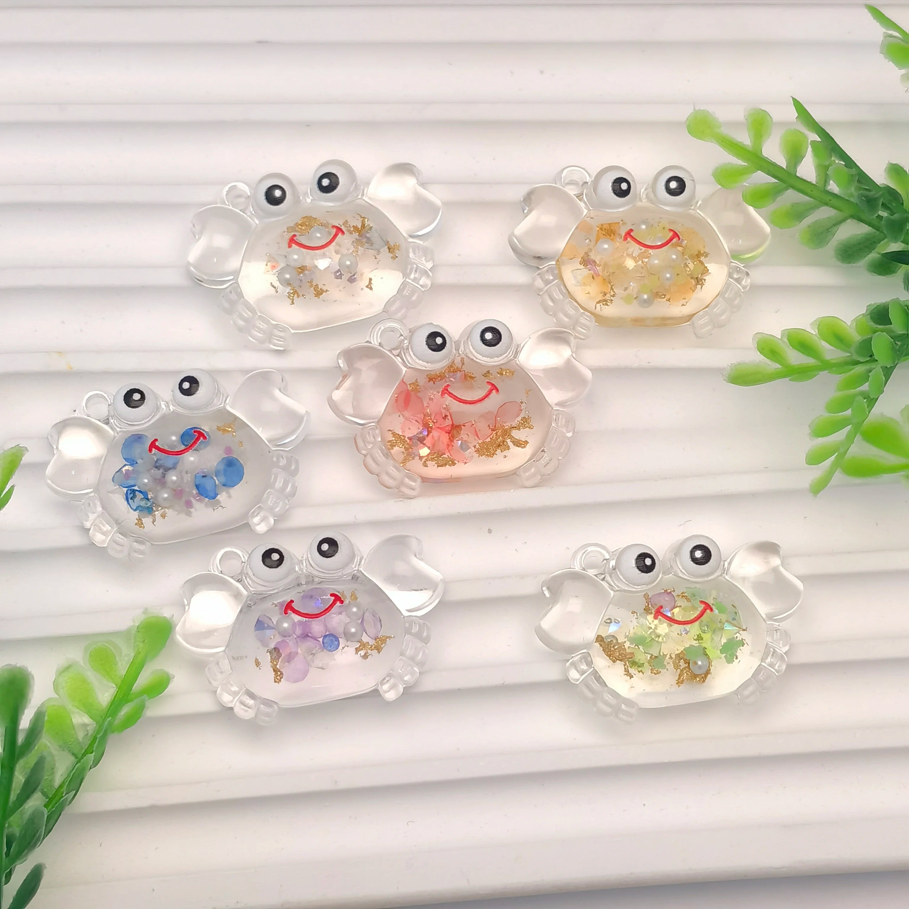 Crab Animal Luminous Decorative Resin Beads for Hair Clip Art Mobile Phone Cases Slime Toys DIY Craft Shoe Customization