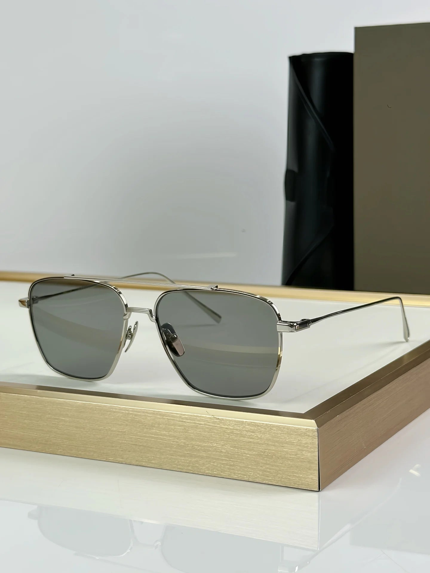 2026 New Fashion Glasses Frames Women Designer Eyeglasses Famous Luxury Sunglasses d Trendy Eyewear Branded Sunglasses Men