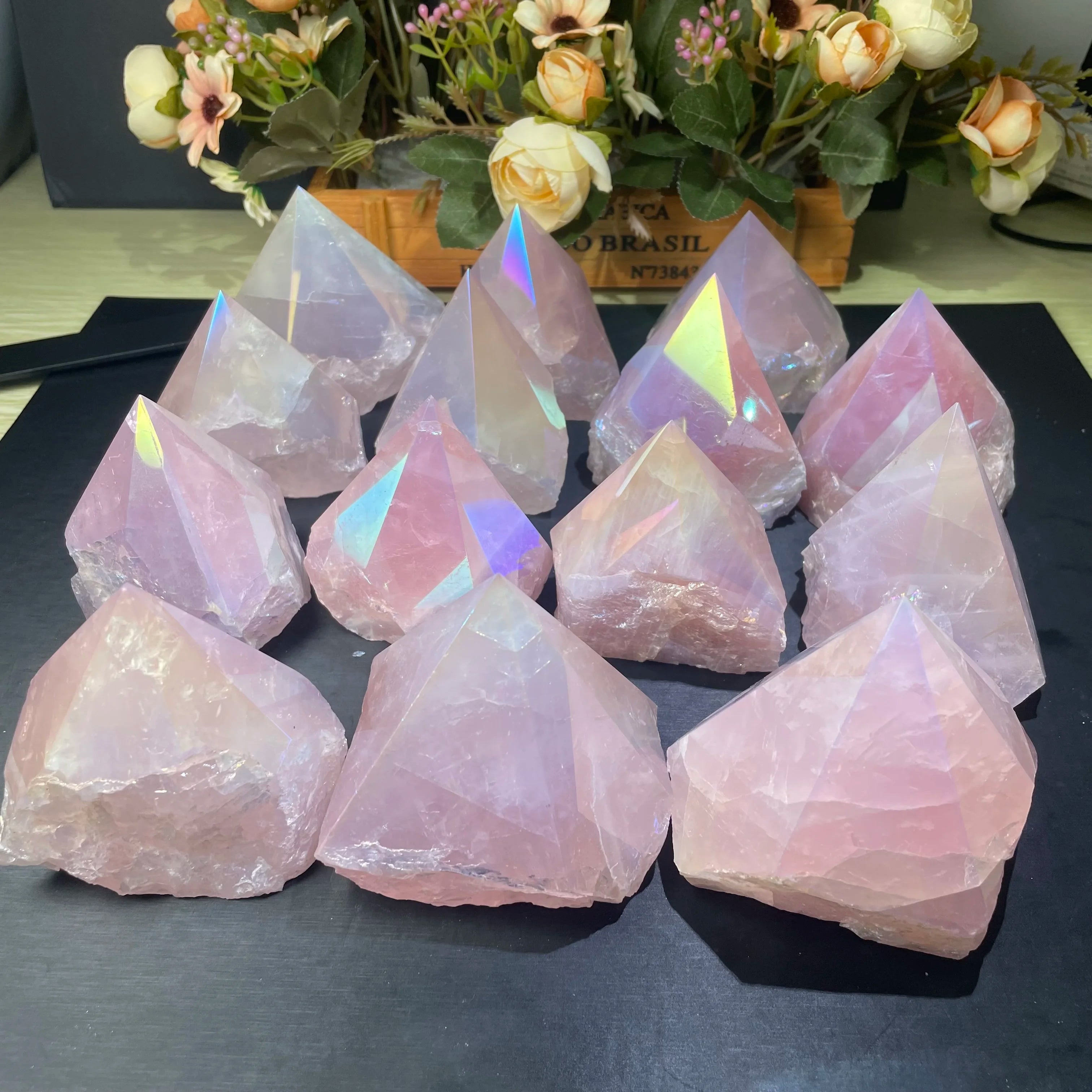 Wholesale Price Gemstone Angel Aura Rose Quartz Raw Stone Towers Crystal Rough Stone Point Wand for Healing