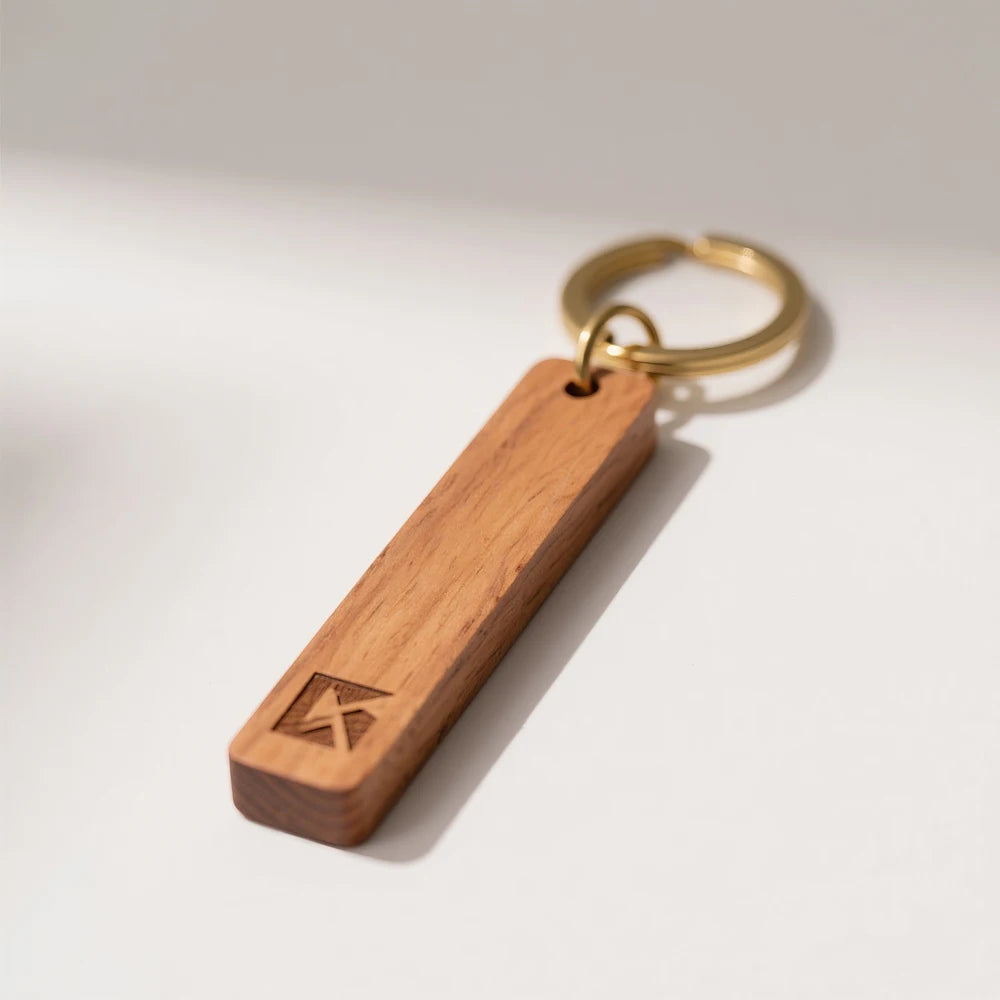 Factory Custom New Design Engraved Wooden Surfboard Home Circle Keychain Ring Chape Price Customizable Wood Key Chains