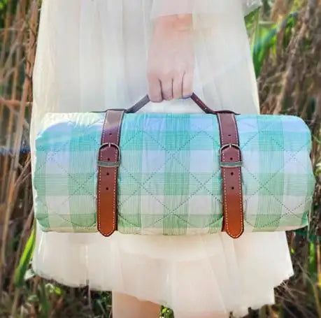 Custom Extra Large Roll up Polyester Travel Folding Beach Camping Mat Padded Outdoor Waterproof Picnic Blanket with Belt Handle