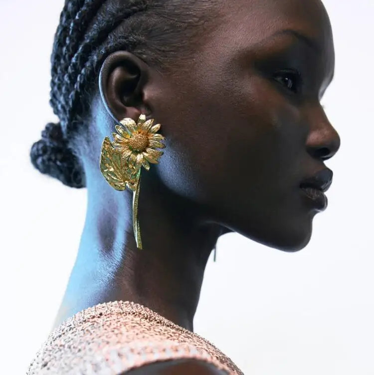 Summer Latest Design Za Vintage Gold Plated Small Daisy Flower Drop  Earrings for New Fashion Woman Girls Jewelry Wholesale