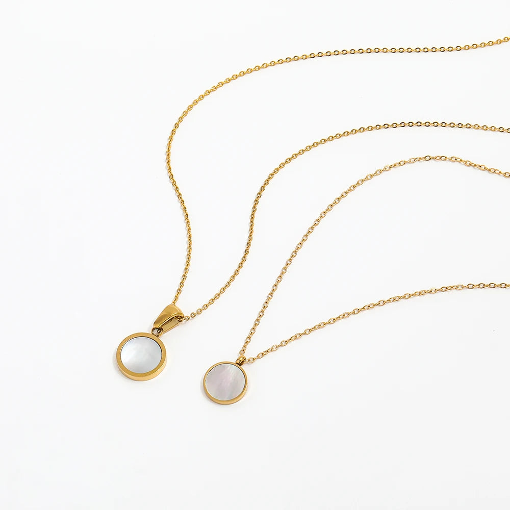 Fenny 18K Gold Plated No Fade Classic Elegant Round Shell Pendant Necklace for Women Stainless Steel Jewelry Wholesale