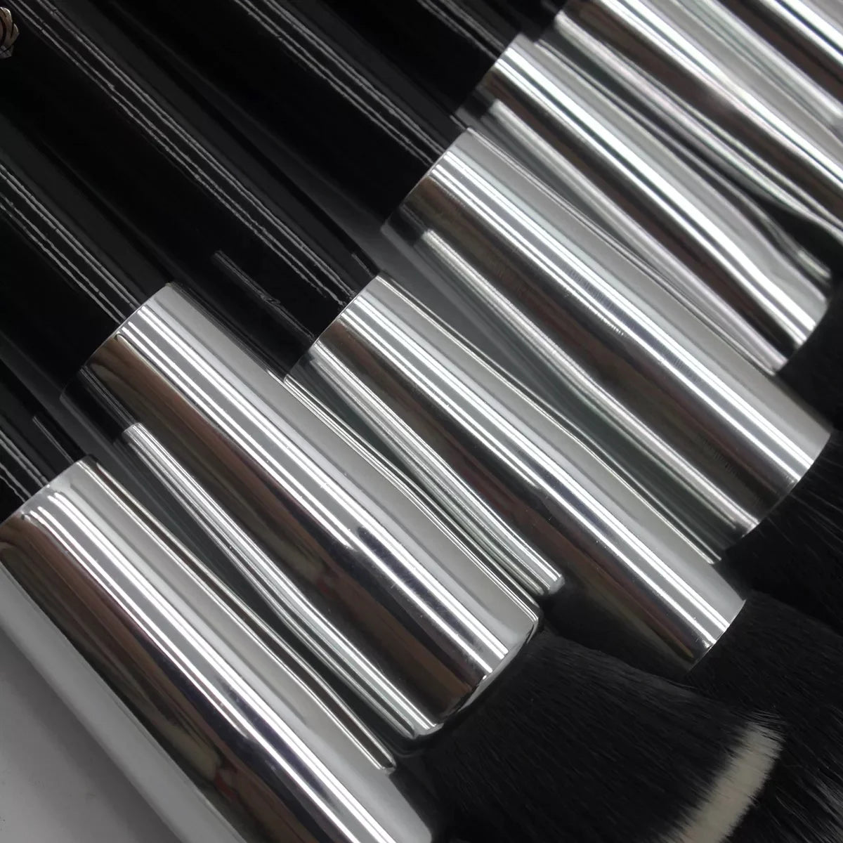 Customizable Makeup Set Black Brown Coffee Wood Handles Bristle Flat Shape Eyeliner Eye Face Foundation Concealer Packaging Bag