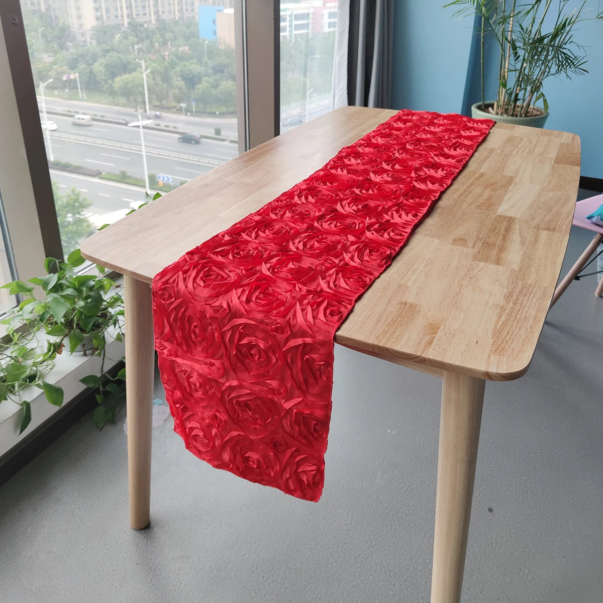 Wholesale Floral Woven 100% Polyester Rosette Flower Home Decorative Wedding Table Runner