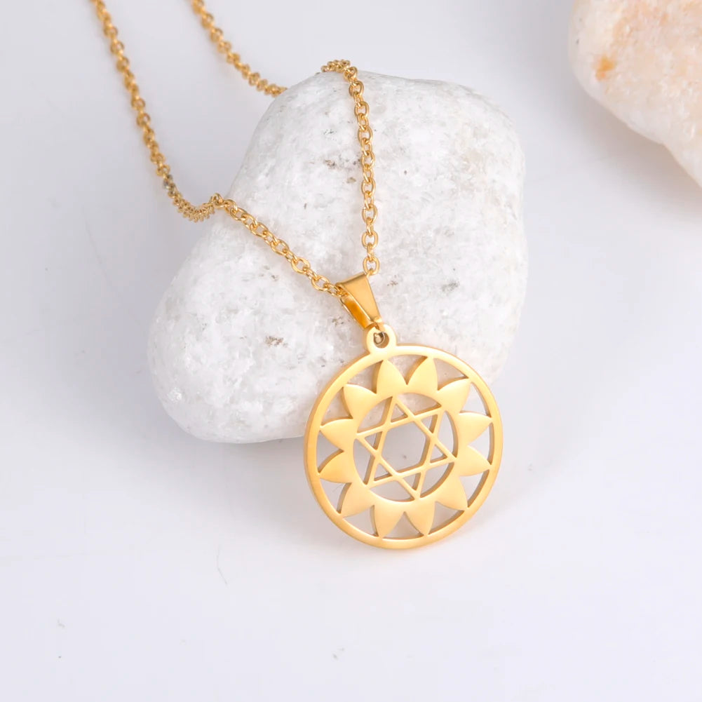 New Arrival Trendy Women Stainless Steel Pentacle Necklace Gold Plated Pentacle Charm Necklace Jewelry Gifts Amulet for Girl