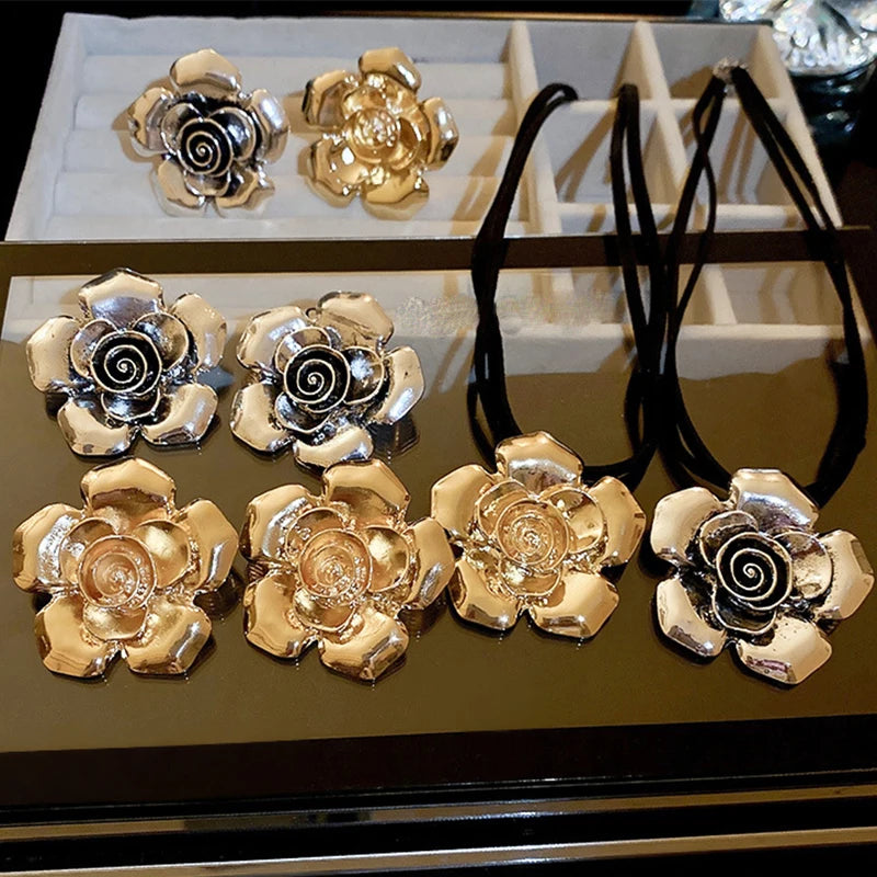 2024 Fashion Jewelry Jewelry Women Vintage Gold/silver Metal Rose Flower Earrings Necklace Set for Women Rose Flower Necklaces