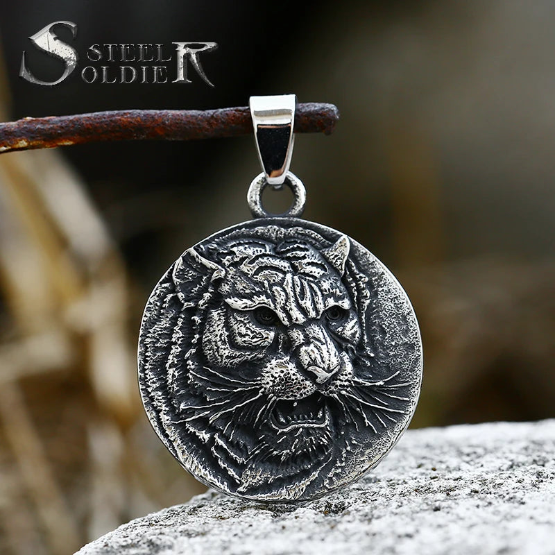 SS8-887P Domineering Animal Tiger Necklace Pendant for Men Creative Design Round Jewelry Detailed High Polished Wholesale
