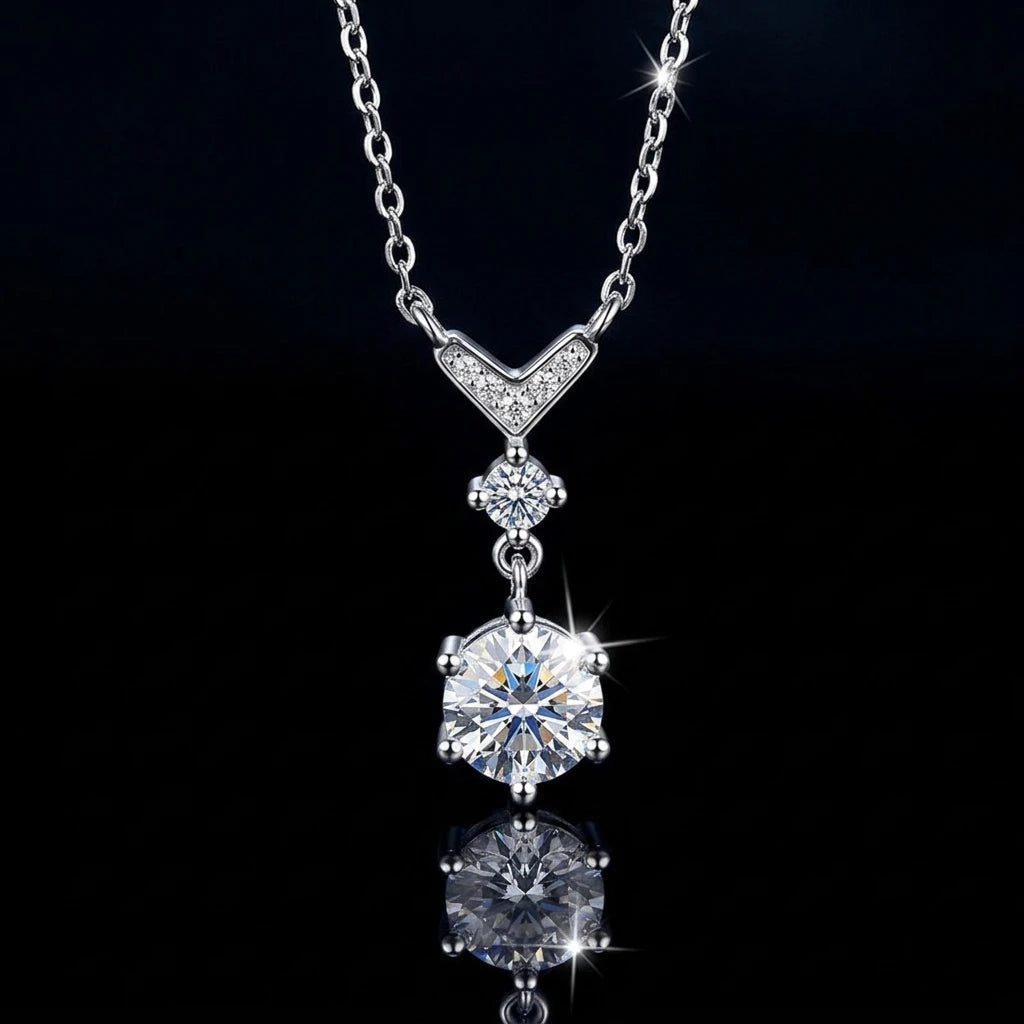 Light Luxury S925 Sterling Silver Temperament Fishtail D Color 1CT GRA Moissanite Pendant Necklace for Women Gift