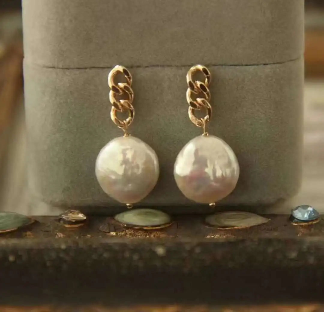 Classical 12-13MM Glare Button Pearl Earrings for Ladies New Button Stud Style