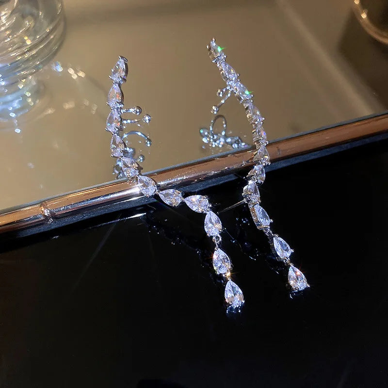 Korean Personalized Designer Luxury Bling Zircon Gold Plated Water Drop Earrings for Women Fashion Rhinestone Ear Cuff