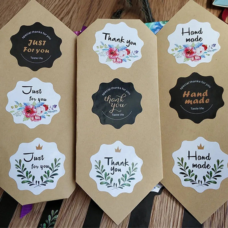 100pcs/pack Cute Flower Shape Thank You Black White Sticker Handmade Adhesive Packaging Sealing Label Sticker DIY Gift Sticker
