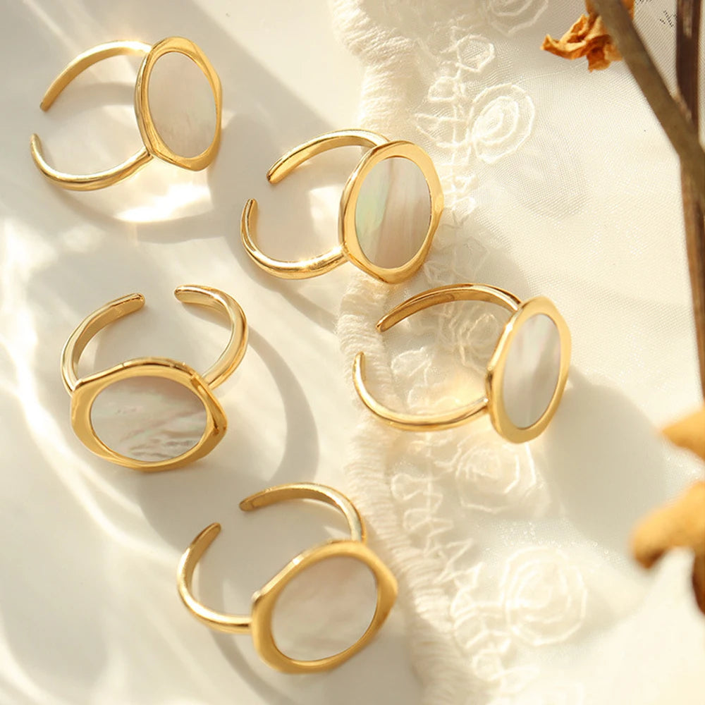 Wholesale Elegant Jewelry 18k Gold Plate PVD Circle Open Ring Women Stainless Steel Irregular Chic White Sea Shell Ring