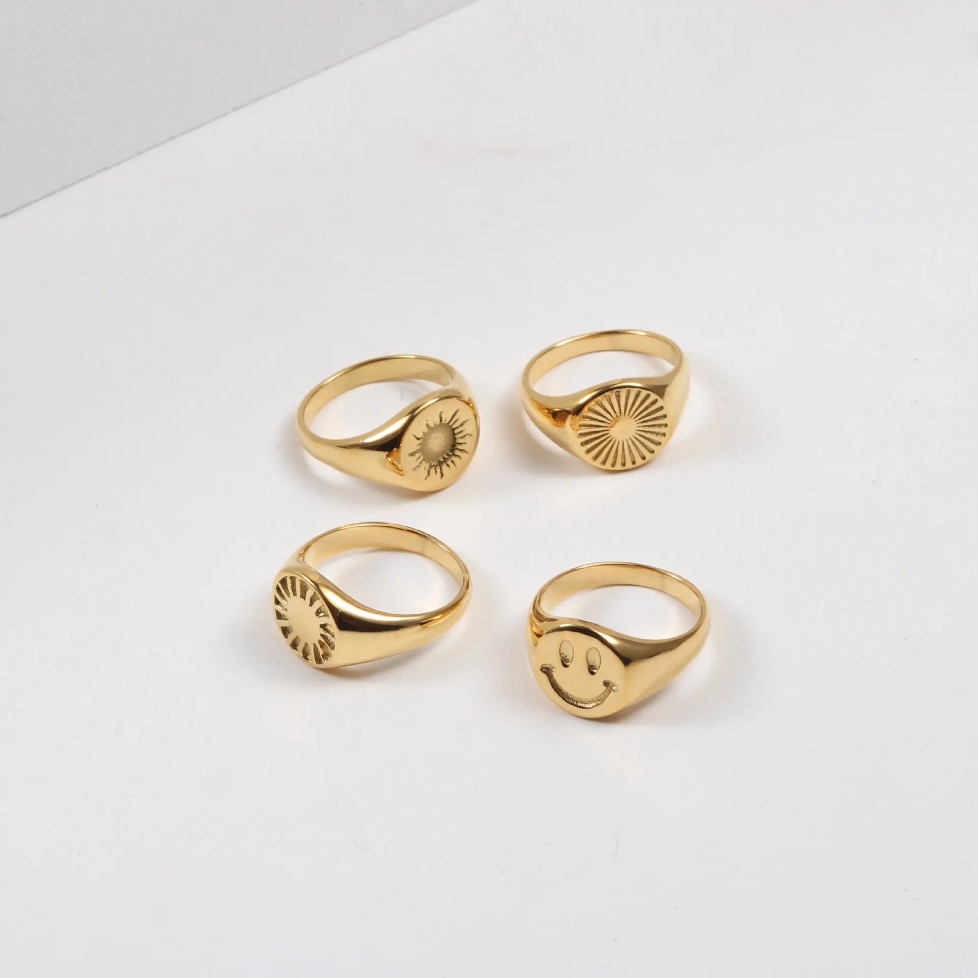 Funny Women Stainless Steel Sunline Sun Smile Face Shape Signet Ring
