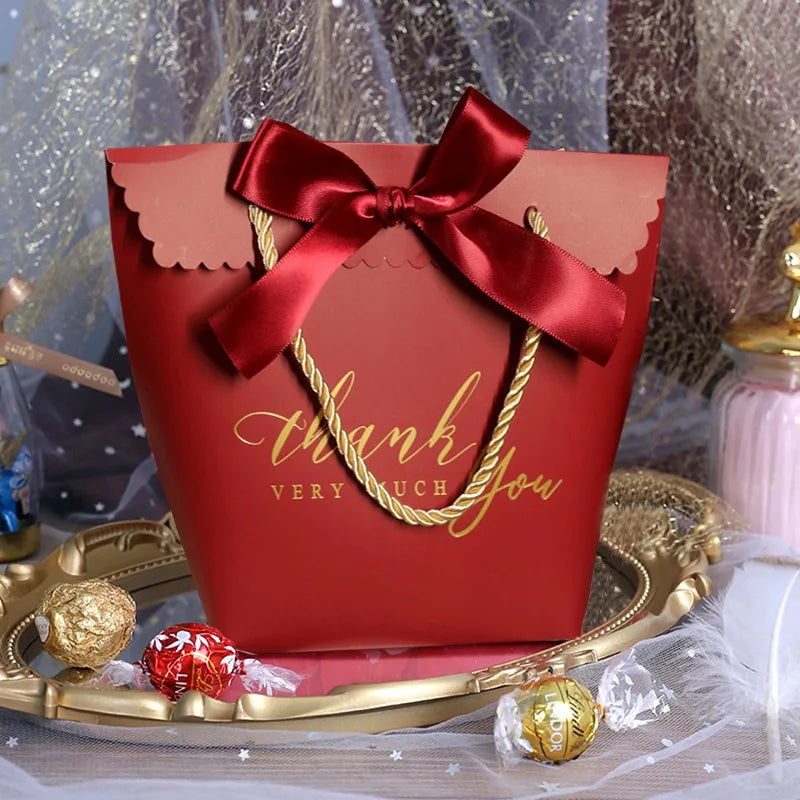 Luxury Ribbon Handle Exquisite Rose Red Gift Bag Package Design for Beauty Brand Paper Bag for Christmas Gift