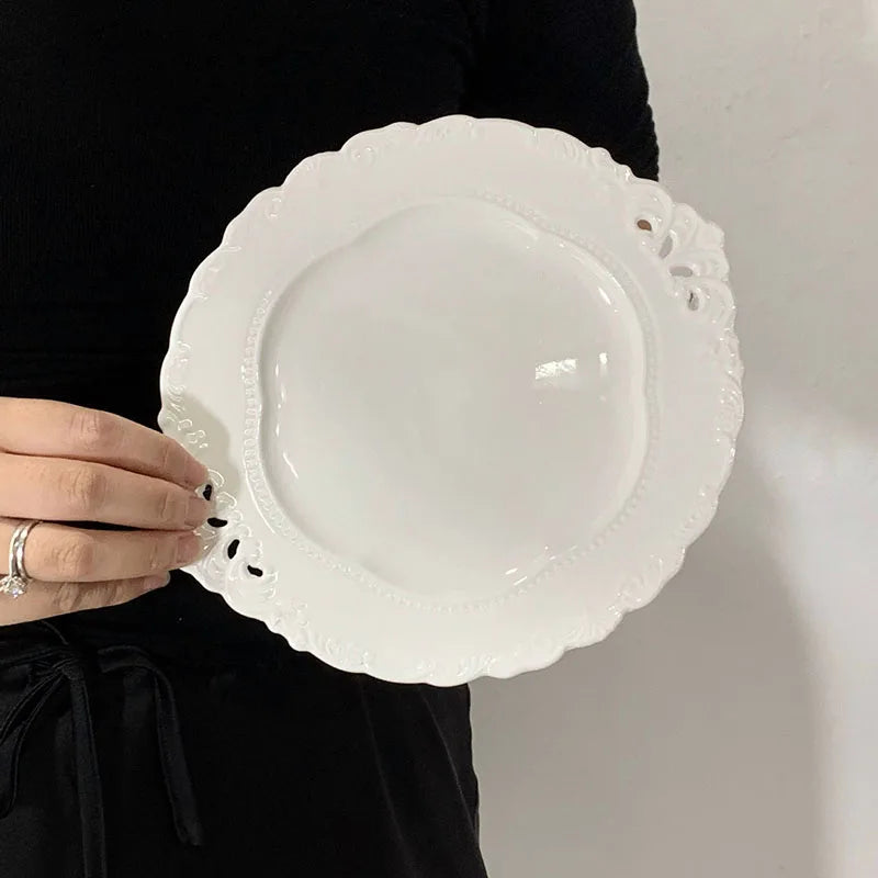 Retro Court Style Embossed Hollow French Ceramic Western Plate Dessert Dessert Plate Wholesale