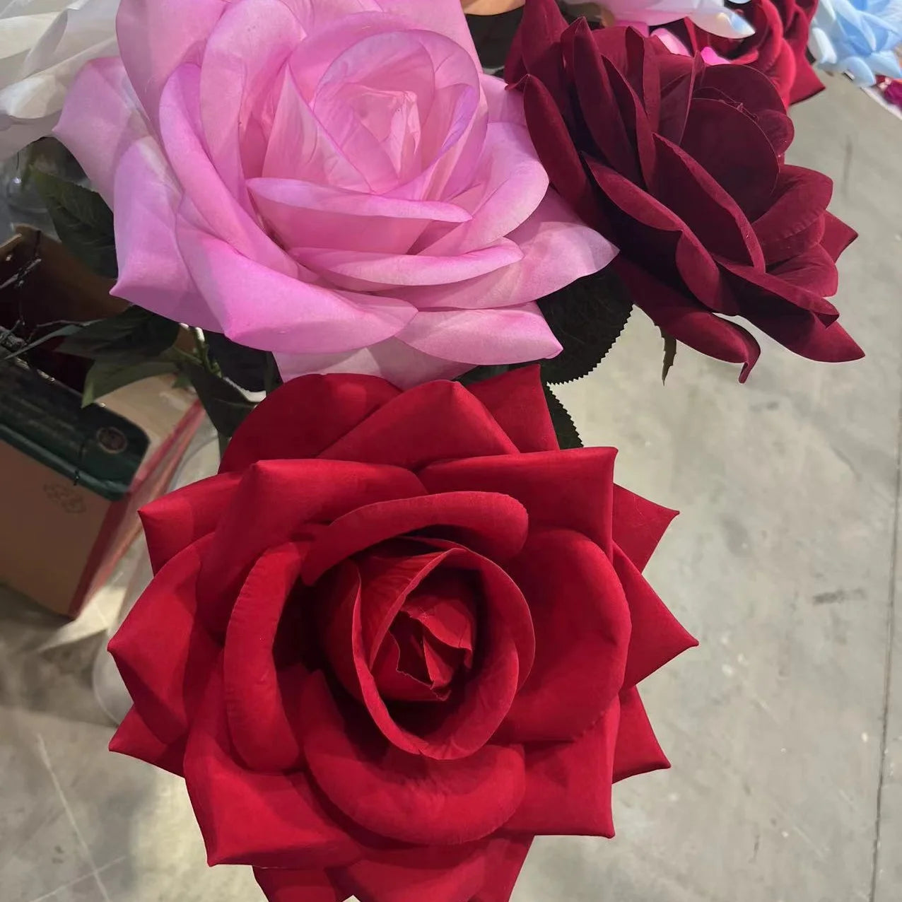 D22 Factory Wholesale  Artificial Flowers Velvet Rose Single Stem Flowers for Home  Wedding  Decorations