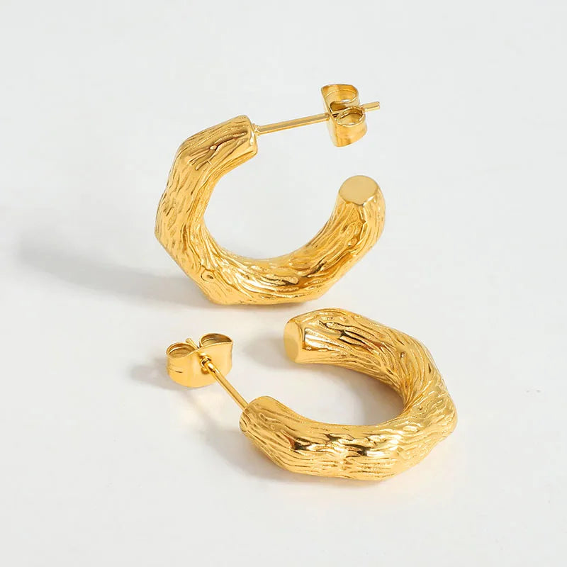 Elegant Real Gold Plated Semi Hoop Earring Vantage Bump Texture Stainless Steel C Shape Stud Earring for Girls