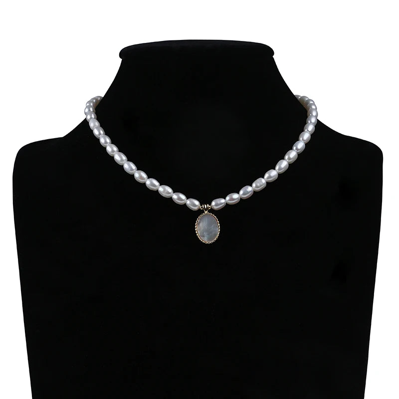 Zhuji 2025 Design White Shell Pendant Rice Pearl Necklace Hot Sale Women's Gift